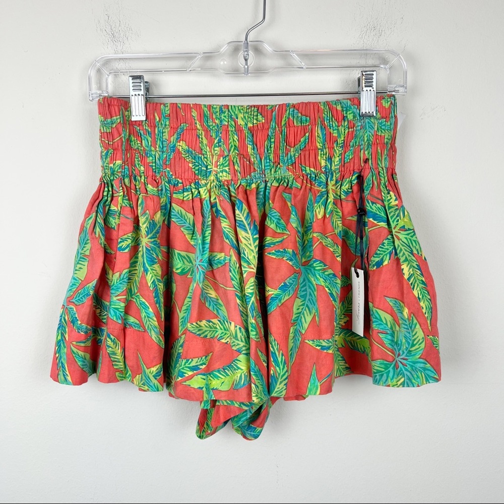 Lovers + Friends Tropical Palm Print‎ Elastic Waist Shorts Size Small